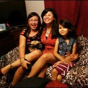 Meet your Posher, Claudia